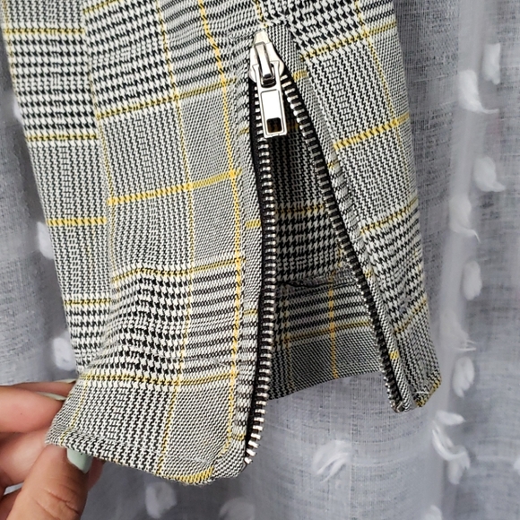 Jacket - Picture 5 of 10